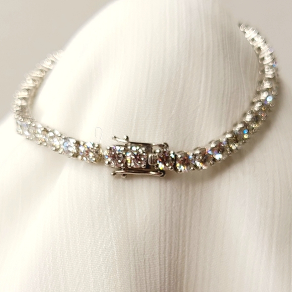 Moissanite Tennis Bracelet 10.75 ctw. Certified - Picture 4 of 15